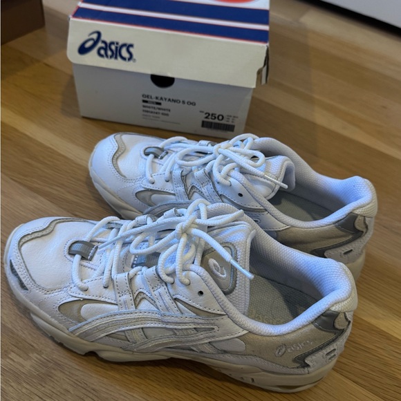 ASICS Gel Kayano Sneakers NIB - Picture 6 of 7